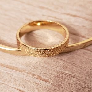 Gold Toned Band Ring